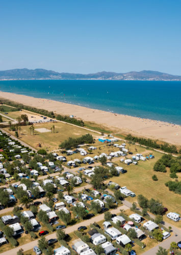 Amfora campsite - History of the campsite - Aerial view of the campsite and the beach during the 2020s